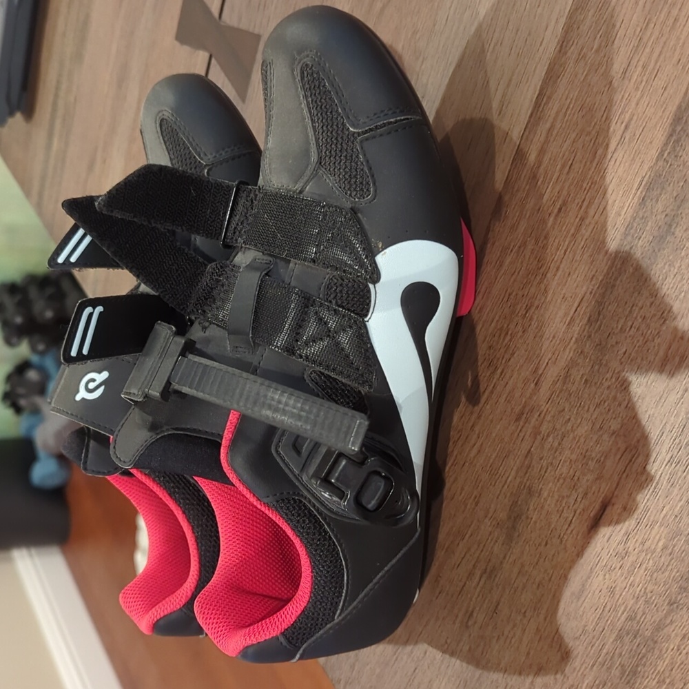 Peloton clip on bike shoes/cleats